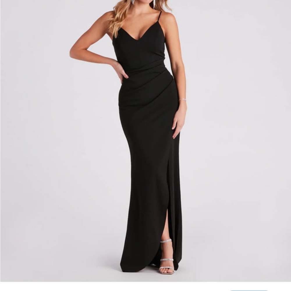 Windsor worn once beautiful black dresss